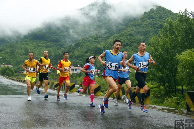 【威量体育】越野马拉松是什么,和普通马拉松有什么区别呢,越野马拉松都有哪些需要注意的？(图1)