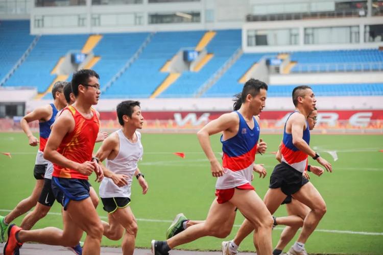 科学训练800米-提升800米中长跑成绩技巧(图8)