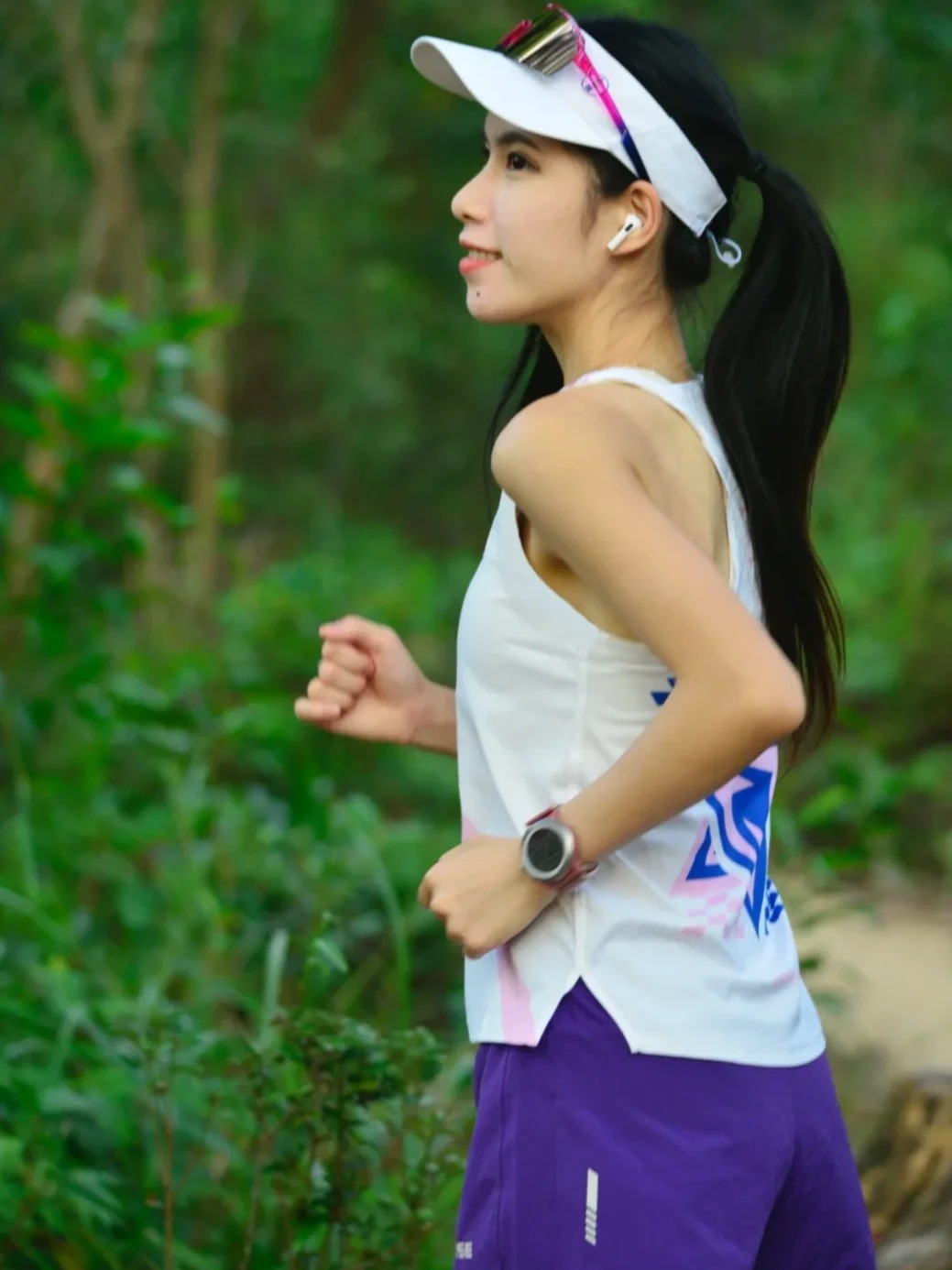 穿上VEIRUN威量，出门跑跑，活力满满(图2)